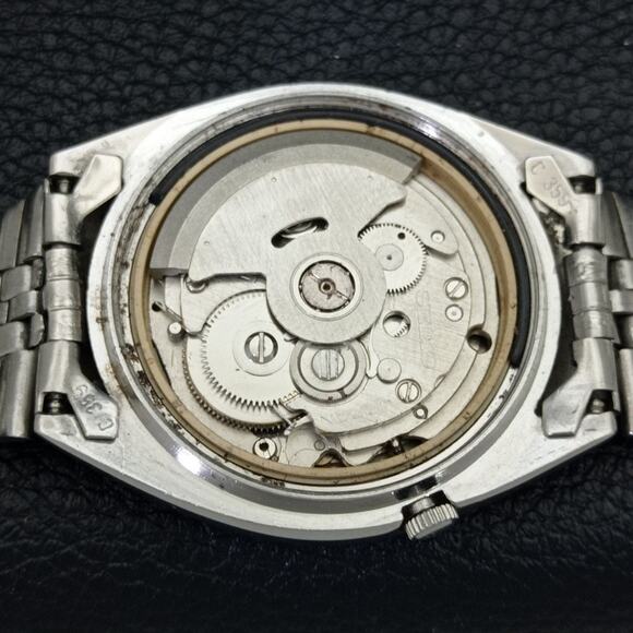 Vintage 1981 Seiko Automatic Mens Silver Watch W/daydate & Gold accents - Picture 10 of 10